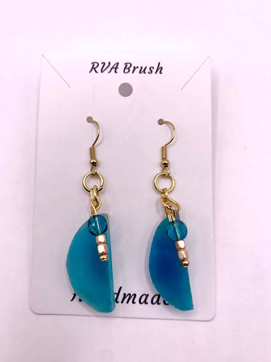 151- Chic Azure Stone Shard Earrings - Contemporary Gold Accented Gemstone Dangles